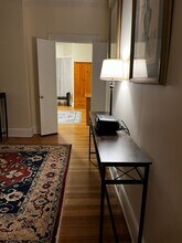 30 Newbury St in Somerville, MA - Foto de edificio - Building Photo