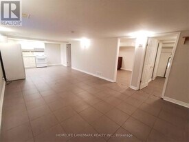 727 Hewson Dr in Pickering, ON - Building Photo