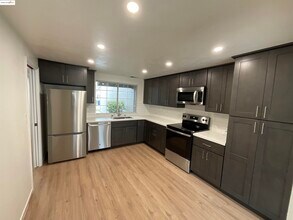 131 Pelican Loop in Pittsburg, CA - Building Photo - Building Photo