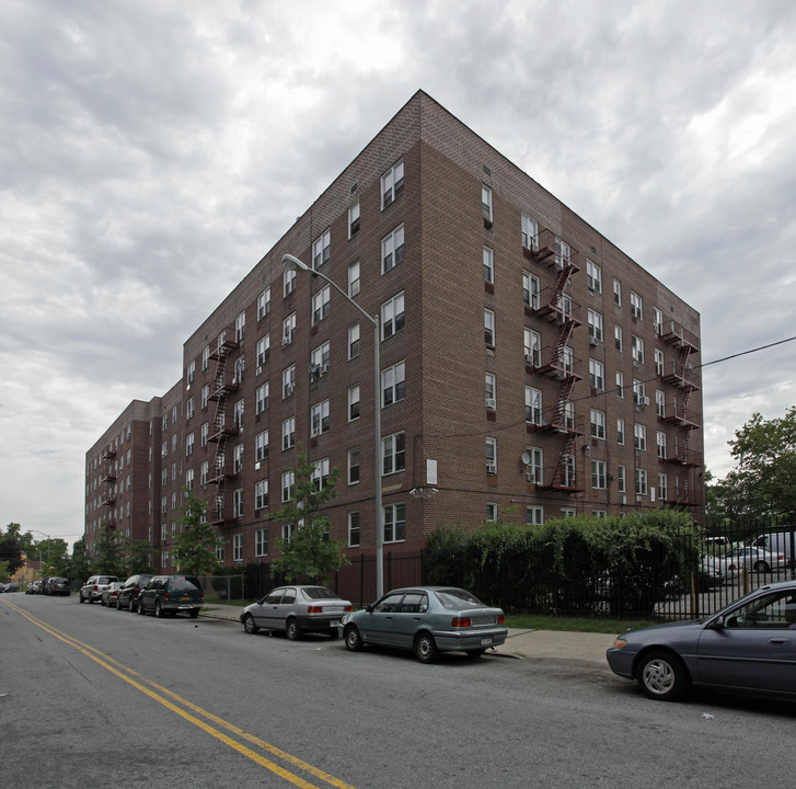 Park Hill Apartments in Staten Island, NY - Building Photo