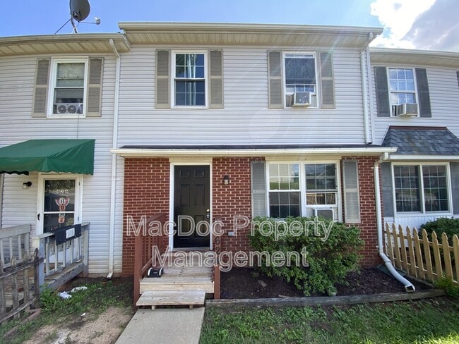624 Highview Ct in Culpeper, VA - Building Photo - Building Photo
