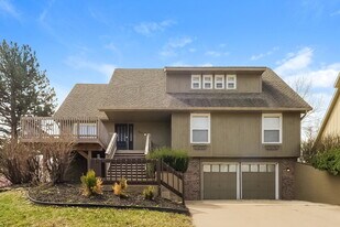 3633 NE Basswood Dr in Lee's Summit, MO - Building Photo