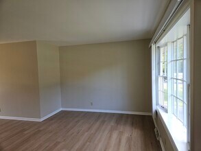 902 S 9th Ave in St. Charles, IL - Building Photo - Building Photo