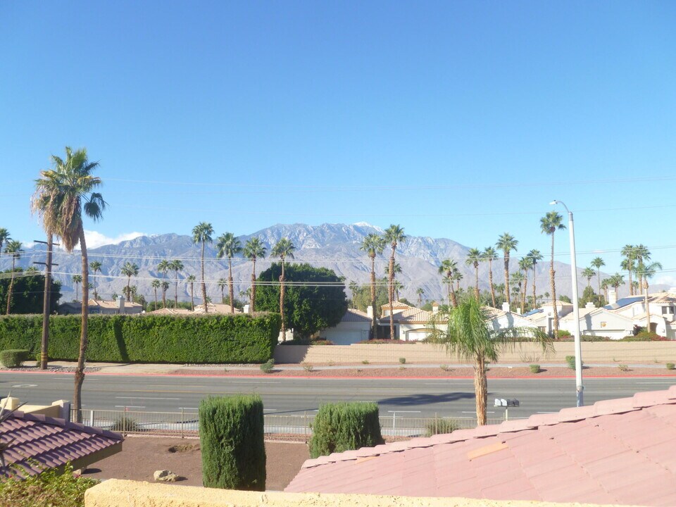 29500 Landau Blvd in Cathedral City, CA - Building Photo