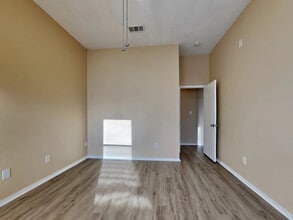 10644 Shadywood Dr in Fort Worth, TX - Building Photo - Building Photo