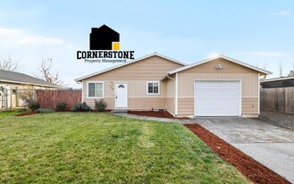 106 N Buchanan Ave in Eagle Point, OR - Building Photo