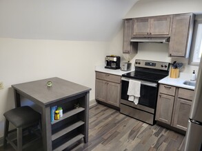 27 N Hancock St, Unit 27 in Madison, WI - Foto de edificio - Building Photo