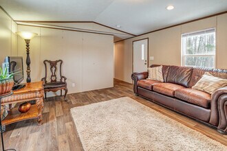 13 Garden Rd in Woodfin, NC - Building Photo - Building Photo