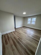 Sumner Apartments in Akron, OH - Building Photo - Building Photo