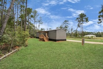 1556 Brown Rd in Willis, TX - Building Photo - Building Photo