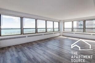 4180 N Marine Dr in Chicago, IL - Building Photo