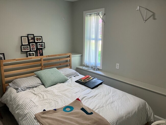 12 Creswell Rd, Unit Basement