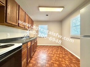 1612 E Fairfax Ave in Fort Wayne, IN - Building Photo - Building Photo