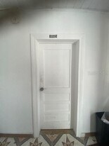 1045 E Lake Parker Dr in Lakeland, FL - Building Photo