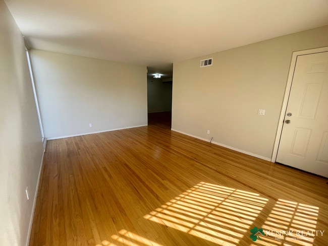 2835 Shannon Dr in South San Francisco, CA - Building Photo - Building Photo