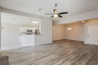 828 Passive Dr in Cedar Hill, TX - Building Photo - Building Photo