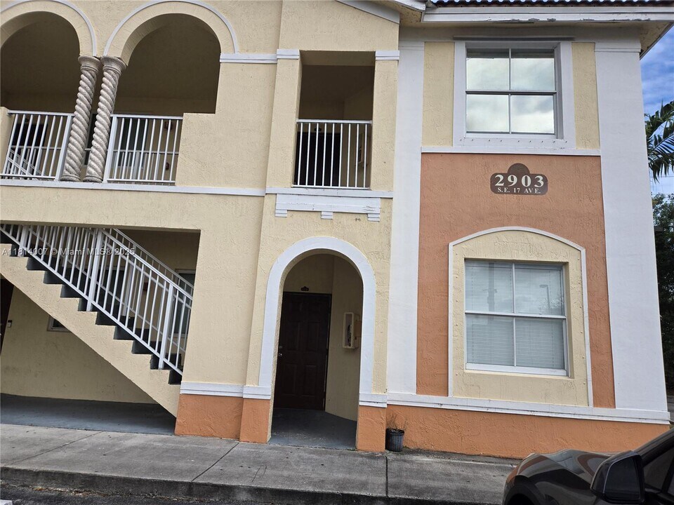 2815 SE 16th Ave in Homestead, FL - Building Photo