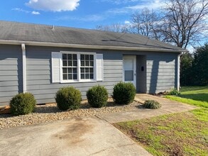 12 Simmons Ct in Greenville, SC - Building Photo - Building Photo