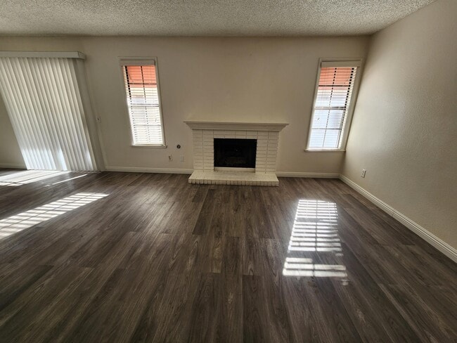 6627 W Tropicana Ave in Las Vegas, NV - Building Photo - Building Photo