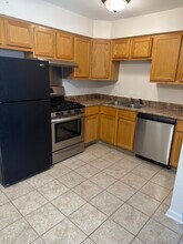 10S511 Echo Ln, Unit 2 in Willowbrook, IL - Building Photo - Building Photo