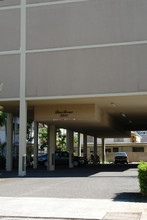 Date Terrace in Honolulu, HI - Building Photo - Building Photo