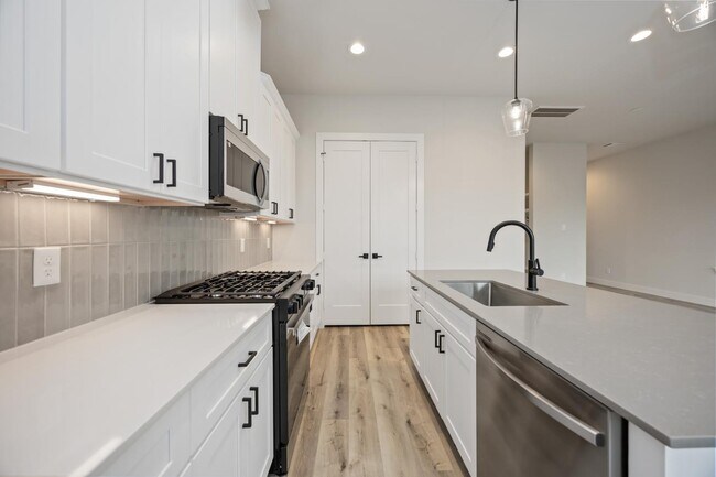 6111 Campos Dr in Houston, TX - Building Photo - Building Photo