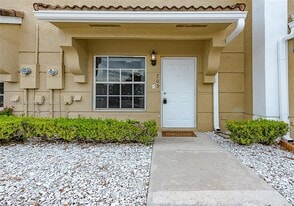 705 SW 122nd Ave in Pembroke Pines, FL - Building Photo