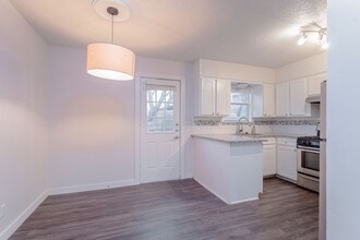 1602 Parker Ln in Austin, TX - Building Photo - Building Photo