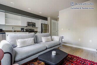 2690 152nd Ave NE in Redmond, WA - Building Photo - Building Photo