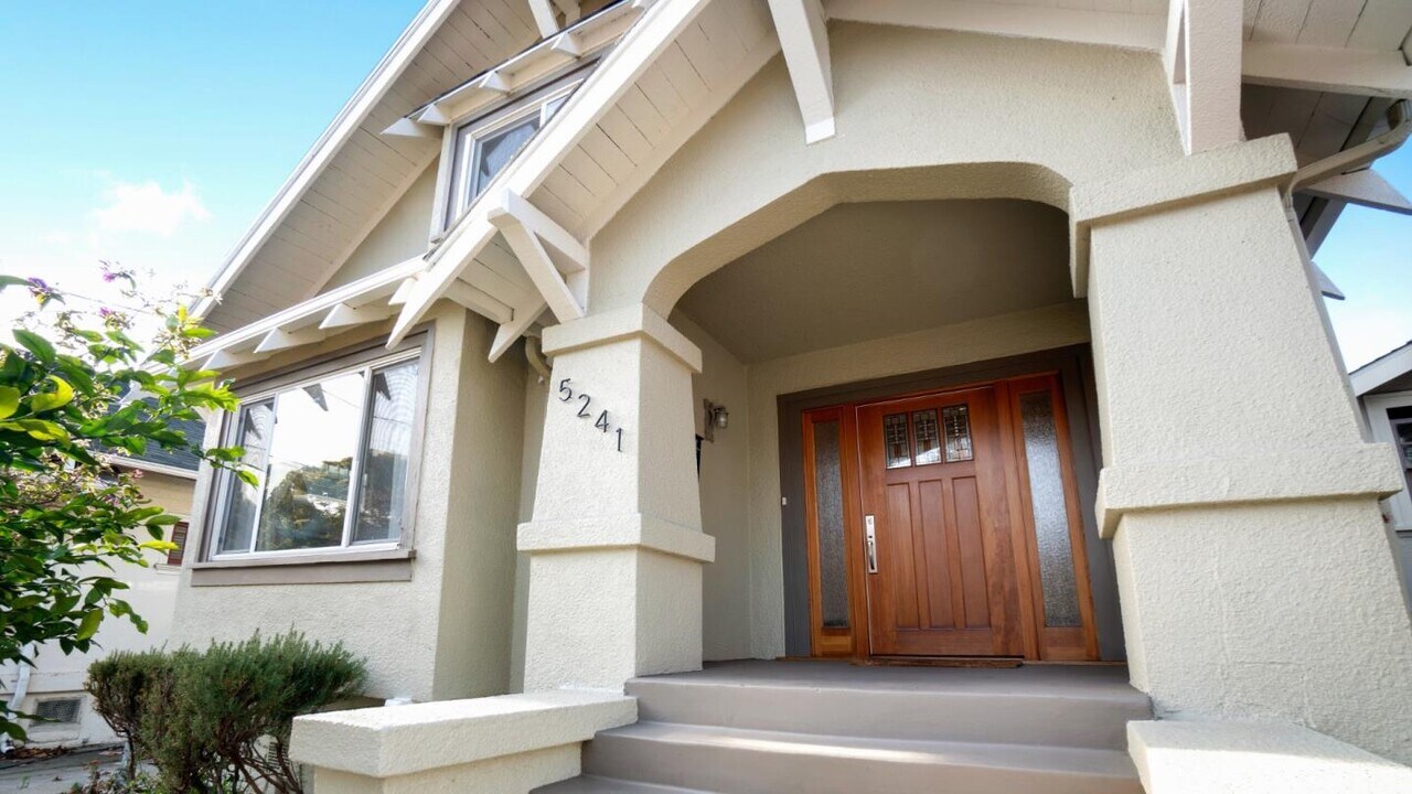5241 Manila Ave in Oakland, CA - Building Photo
