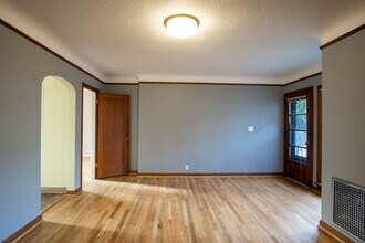 1228 SE Cesar Estrada Chavez Blvd in Portland, OR - Building Photo - Building Photo