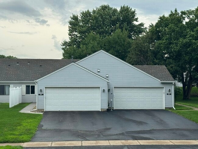 5241 149th St W in Apple Valley, MN - Building Photo - Building Photo