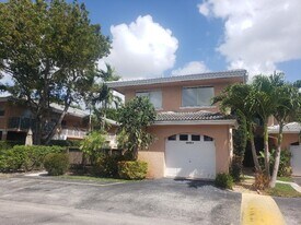 3259 NW 44th St in Oakland Park, FL - Building Photo