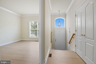 15372 Bronco Way in Woodbridge, VA - Building Photo