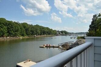 1 Chester Square in Gloucester, MA - Building Photo - Building Photo