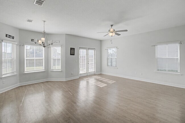 65 Gambrell Rd in Hinesville, GA - Building Photo - Building Photo