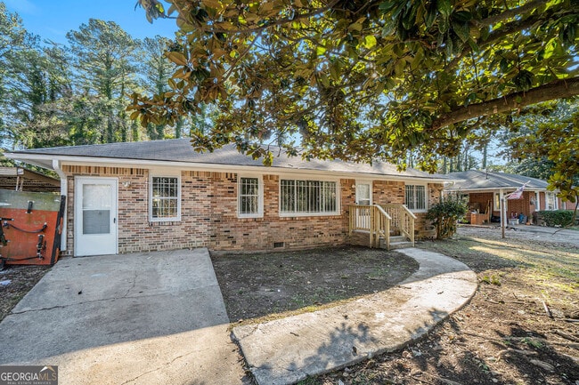 1189 Rock Cut Rd in Forest Park, GA - Building Photo - Building Photo