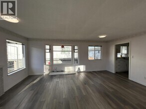 7040 Williams Rd in Richmond, BC - Building Photo - Building Photo