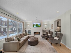 29 4th Ave N in Minneapolis, MN - Foto de edificio - Building Photo