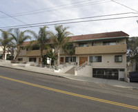 850 Lucile Ave in Los Angeles, CA - Foto de edificio - Building Photo