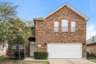 2020 Natchez Dr in Forney, TX - Building Photo