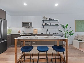 202 Mill Rd in Everett, MA - Building Photo - Building Photo