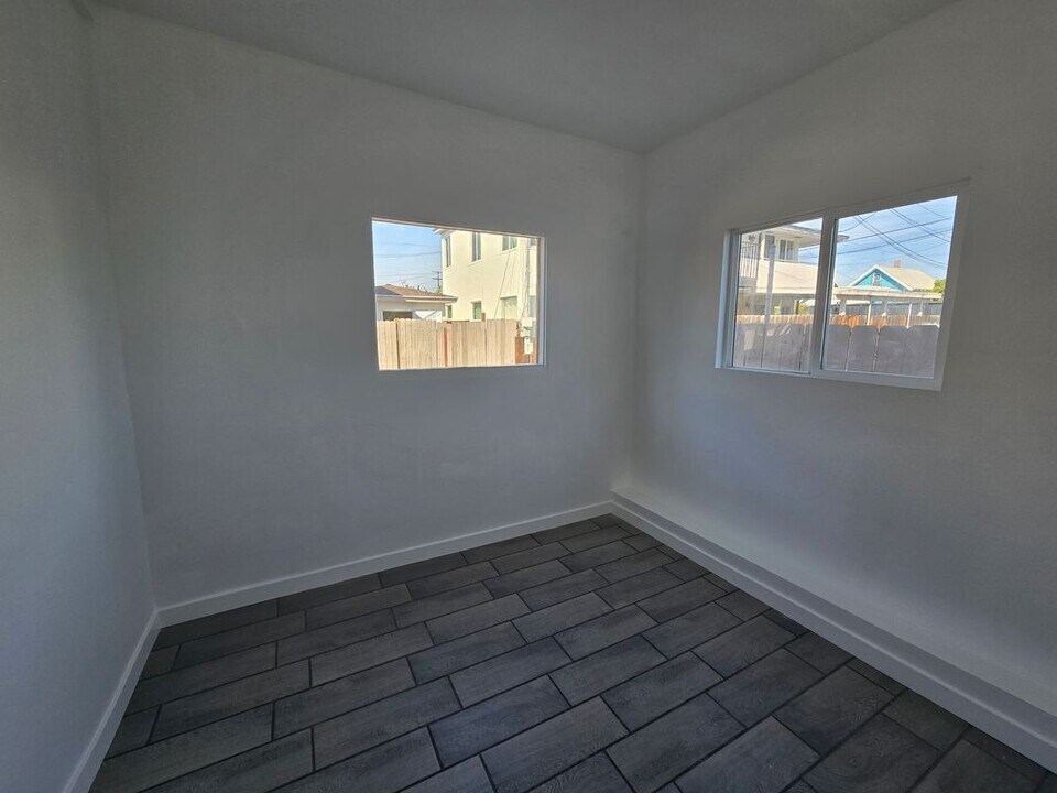 2284 Kearney Ave in San Diego, CA - Building Photo