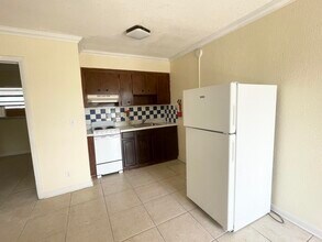 531 C St-Unit -3 in Lake Worth Beach, FL - Building Photo - Building Photo