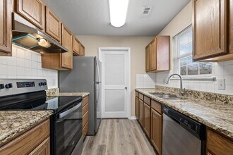 2008 Gus Ct in Columbia, MO - Building Photo - Building Photo