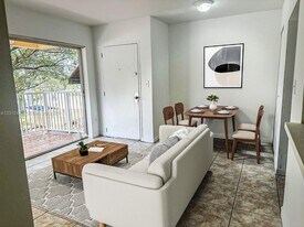 4134 NW 79th Ave, Unit 2c in Doral, FL - Building Photo