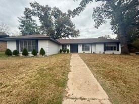 3820 Darrell Ln in Tyler, TX - Building Photo