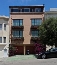 1266 Chestnut St in San Francisco, CA - Building Photo - Building Photo