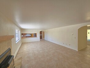 1353 Santa Cruz Dr in Minden, NV - Building Photo - Building Photo