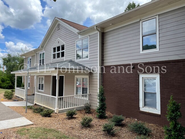 1398 Chestnut Plains Ct in Winston-Salem, NC - Building Photo - Building Photo